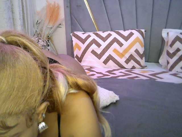 Leilasandy live cam preview