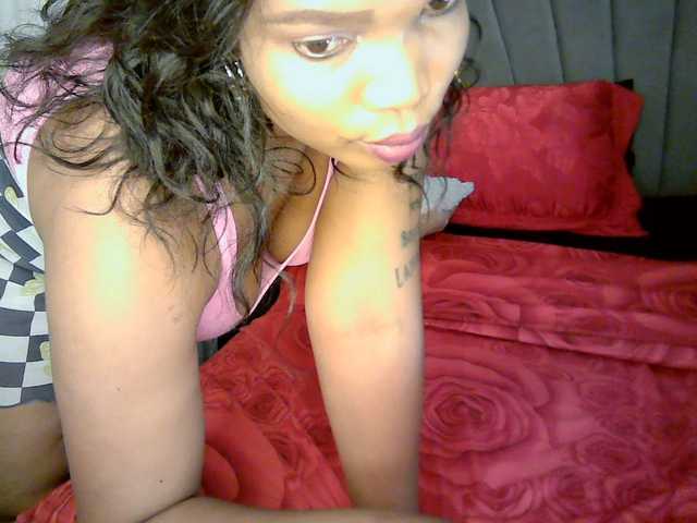 Leilasandy live cam on BongaCams