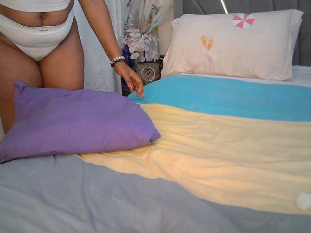 Leilasandy live cam on BongaCams