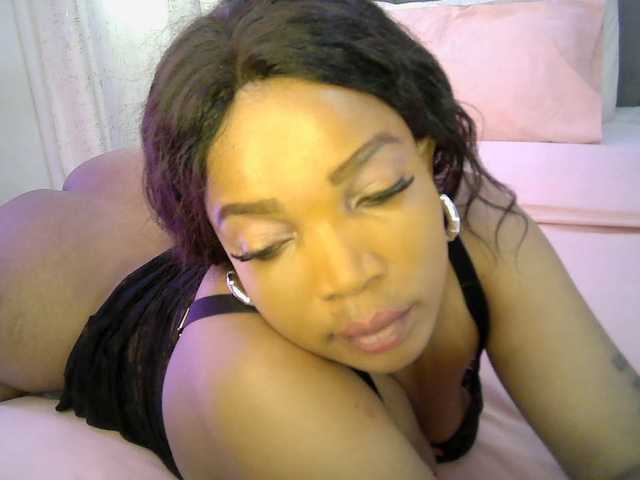 Leilasandy live cam on BongaCams