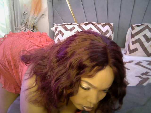 Leilasandy live cam on BongaCams