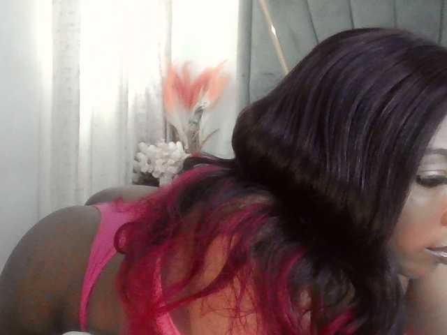 Leilasandy live cam on BongaCams