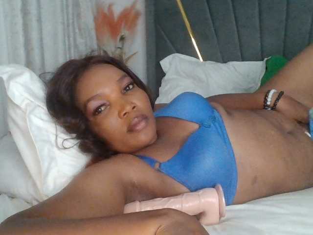 Leilasandy live cam on BongaCams