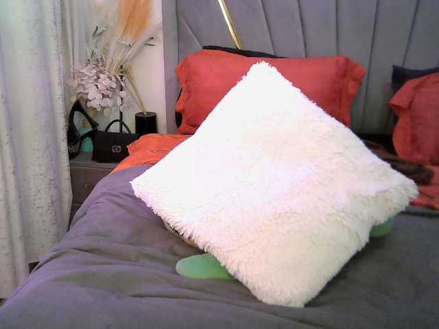 Leilasandy live cam on BongaCams