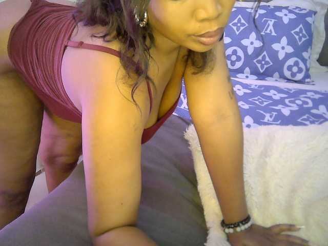 Leilasandy live cam on BongaCams