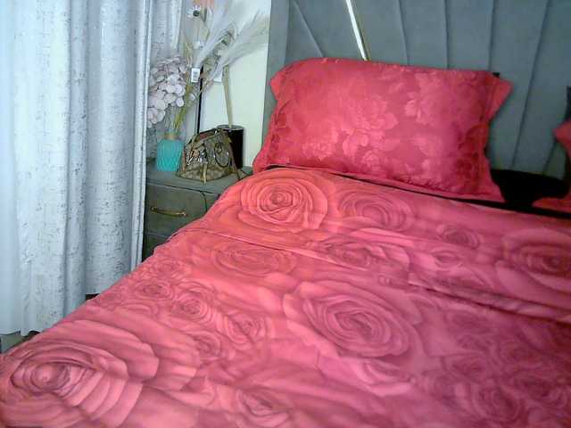 Leilasandy live cam on BongaCams