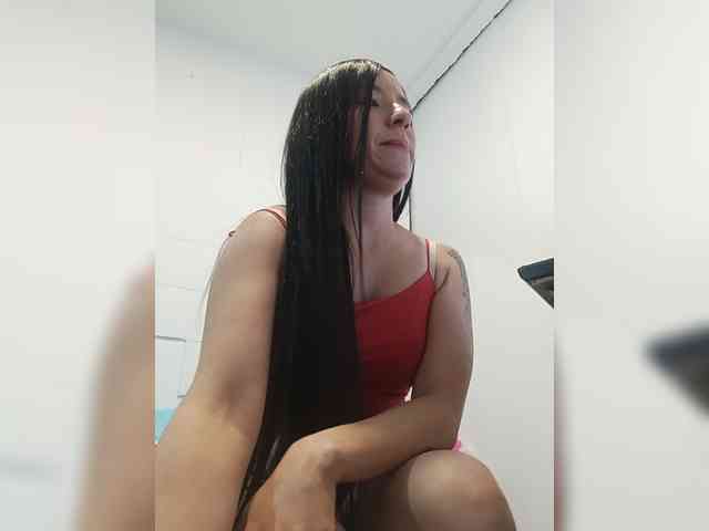 EvanieMoon webcam