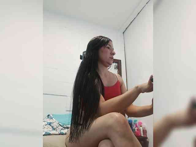 EvanieMoon webcam