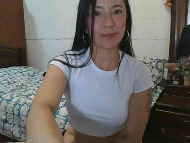 Modelo: EvanieMoon