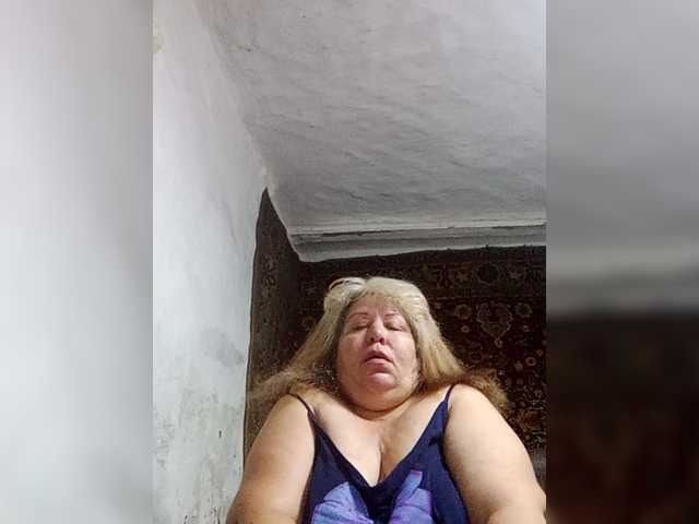 Iyolik1979 live webcam show
