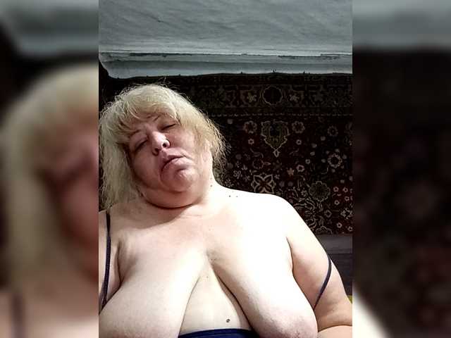 Iyolik1979 live webcam show