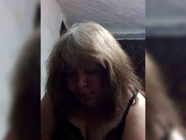 Iyolik1979 webcam