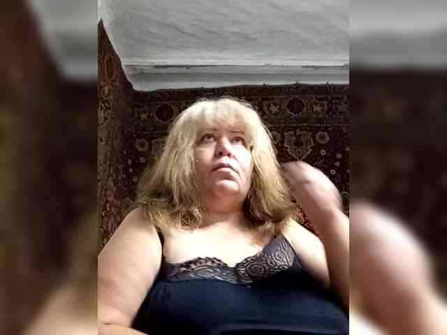 Iyolik1979 webcam
