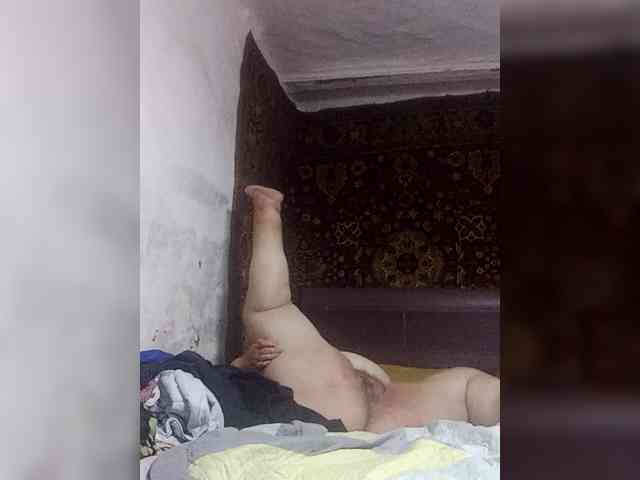 Iyolik1979 webcam