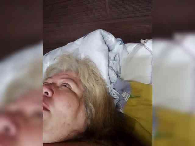 Iyolik1979 webcam