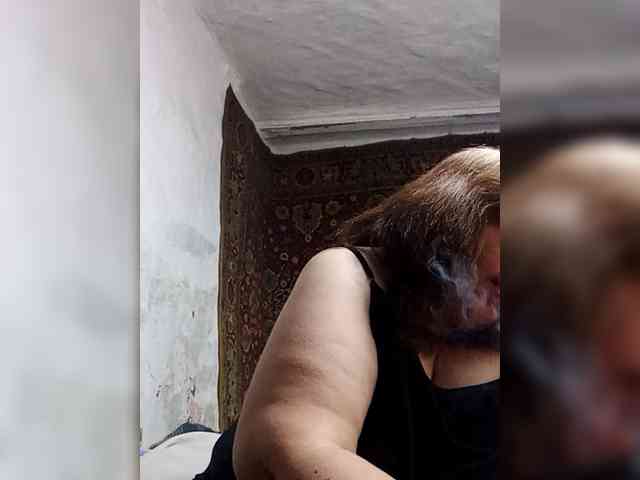 Model: Iyolik1979
