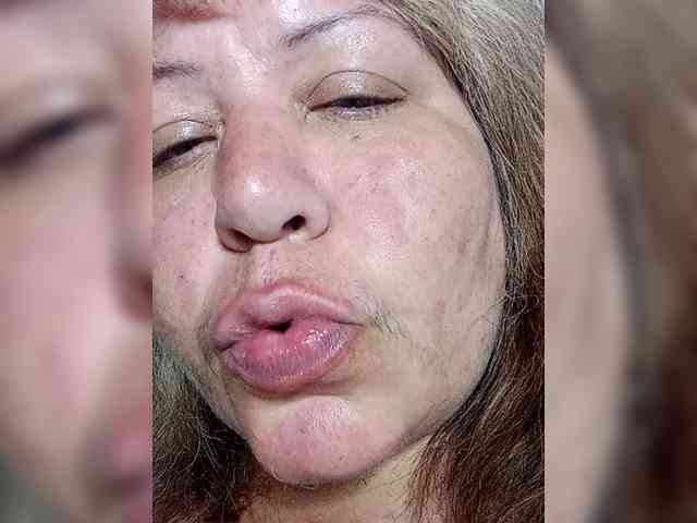 Iyolik1979 webcam