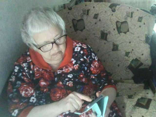 Galina73 live cam on BongaCams