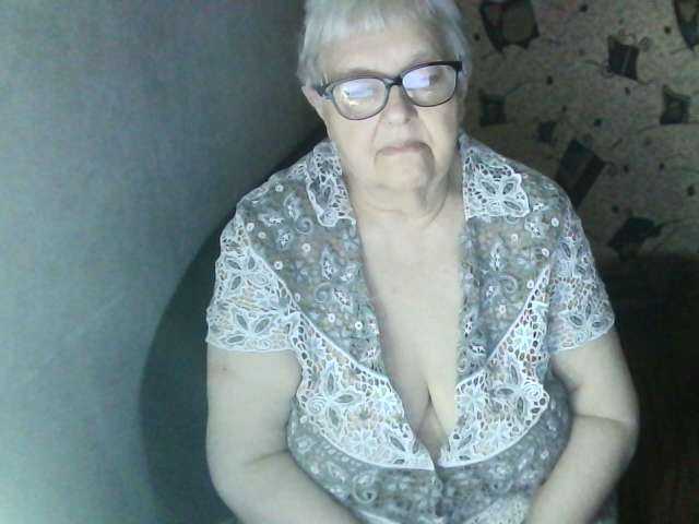 le modèle Gelja73 est en webcam porno dans un show sur le site bongacams, il possède les tags suivants: White/Caucasian,Blonde,Hairy