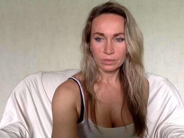 Alia1Alia live cam on BongaCams