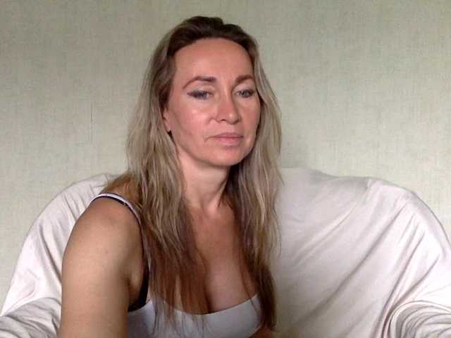 Alia1Alia live cam on BongaCams