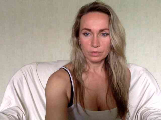 Alia1Alia webcam