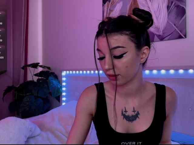 Veronika-Leal webcam
