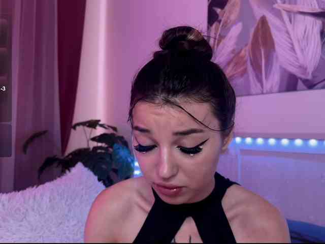 Veronika-Leal webcam