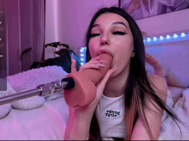 Veronika-Leal webcam