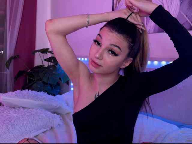 Veronika-Leal webcam