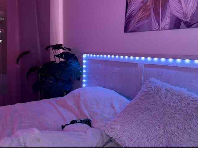 Veronika-Leal webcam