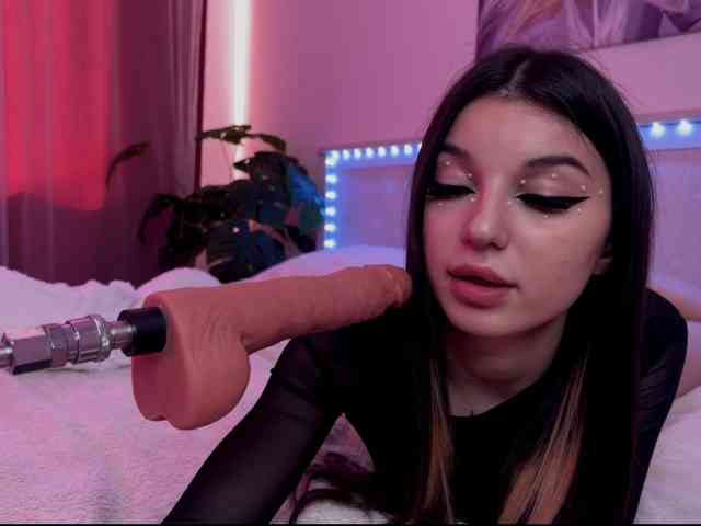 Veronika-Leal webcam