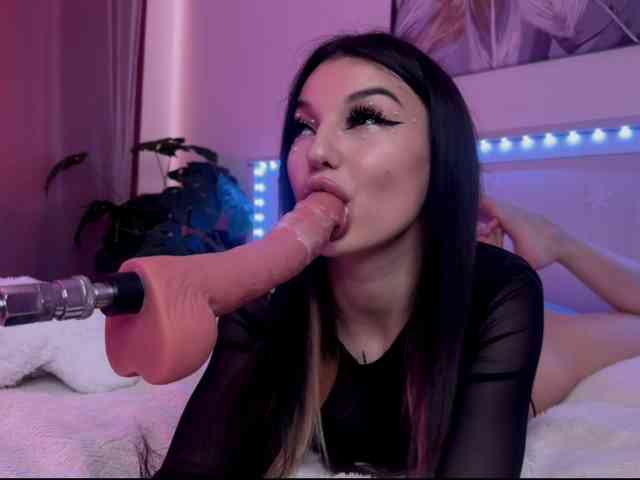 Veronika-Leal webcam