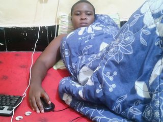 Pretty-221's Live Webcam