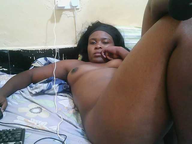 Pretty-221 live cam on BongaCams