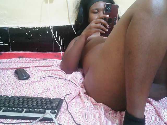 Pretty-221 live cam on BongaCams