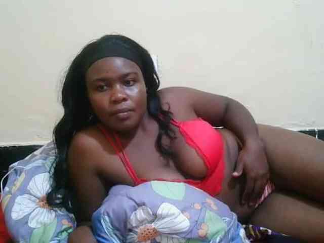 Pretty-221 webcam