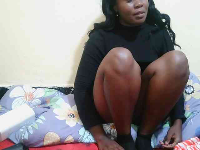 Pretty-221 webcam