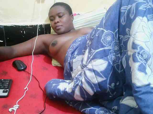Pretty-221 webcam
