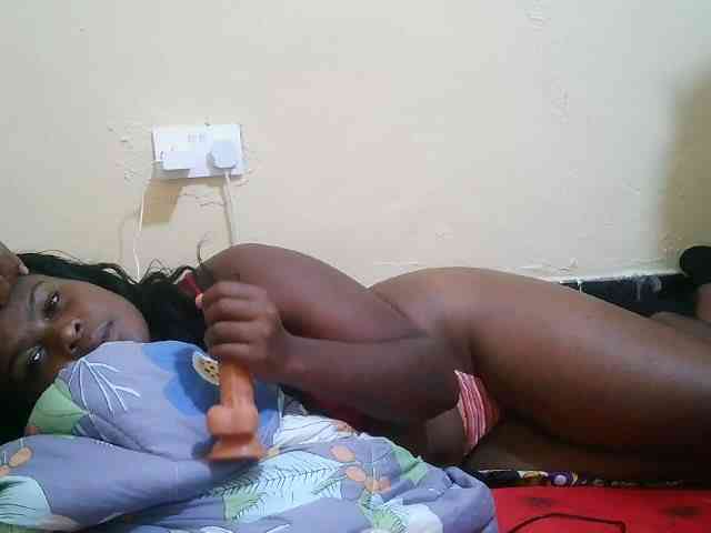 Pretty-221 webcam