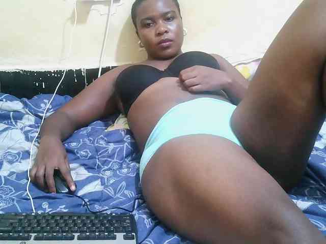 Pretty-221 webcam