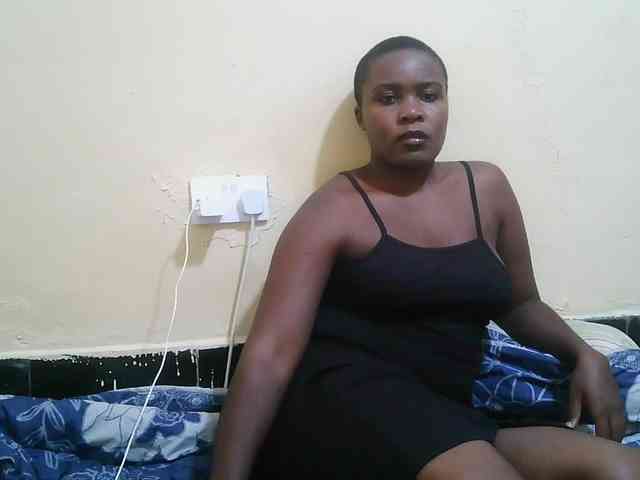 Pretty-221 webcam