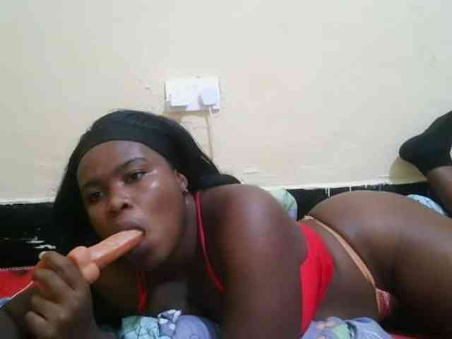 Pretty-221 webcam