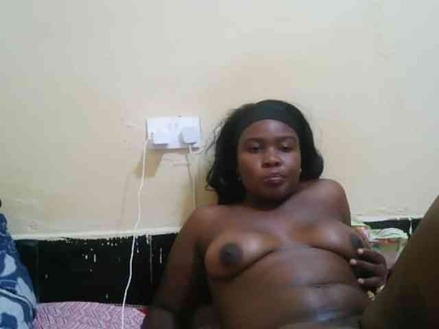 Pretty-221 webcam