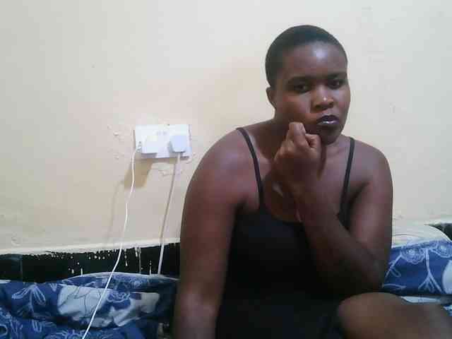 Pretty-221 webcam