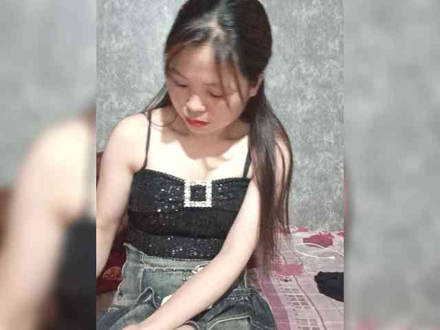 Olivia-lyly webcam