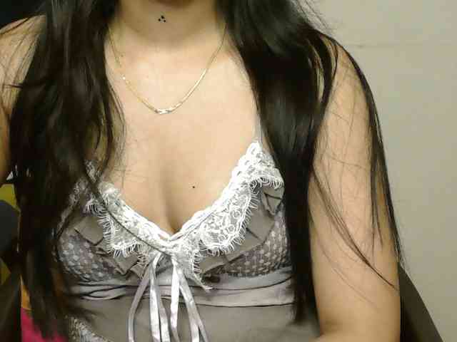 Radhalove webcam