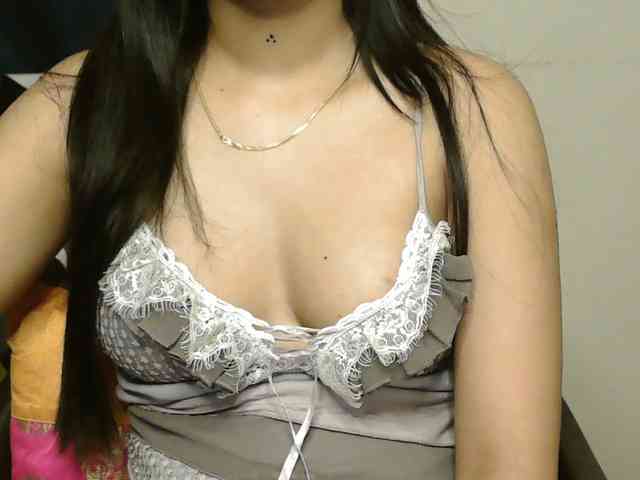 Radhalove webcam