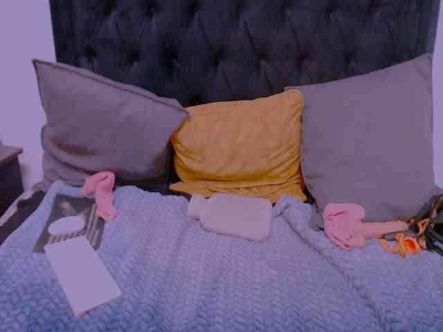 VelvetEbonyX webcam