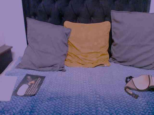 VelvetEbonyX webcam